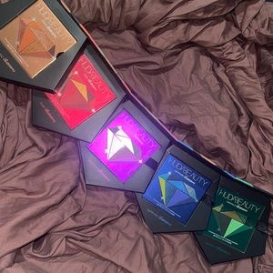 Huda pr sapphire obsessionz palette bundle🌹❤️